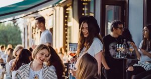 musica-ambiental-fondo-restaurante-neuromarketing
